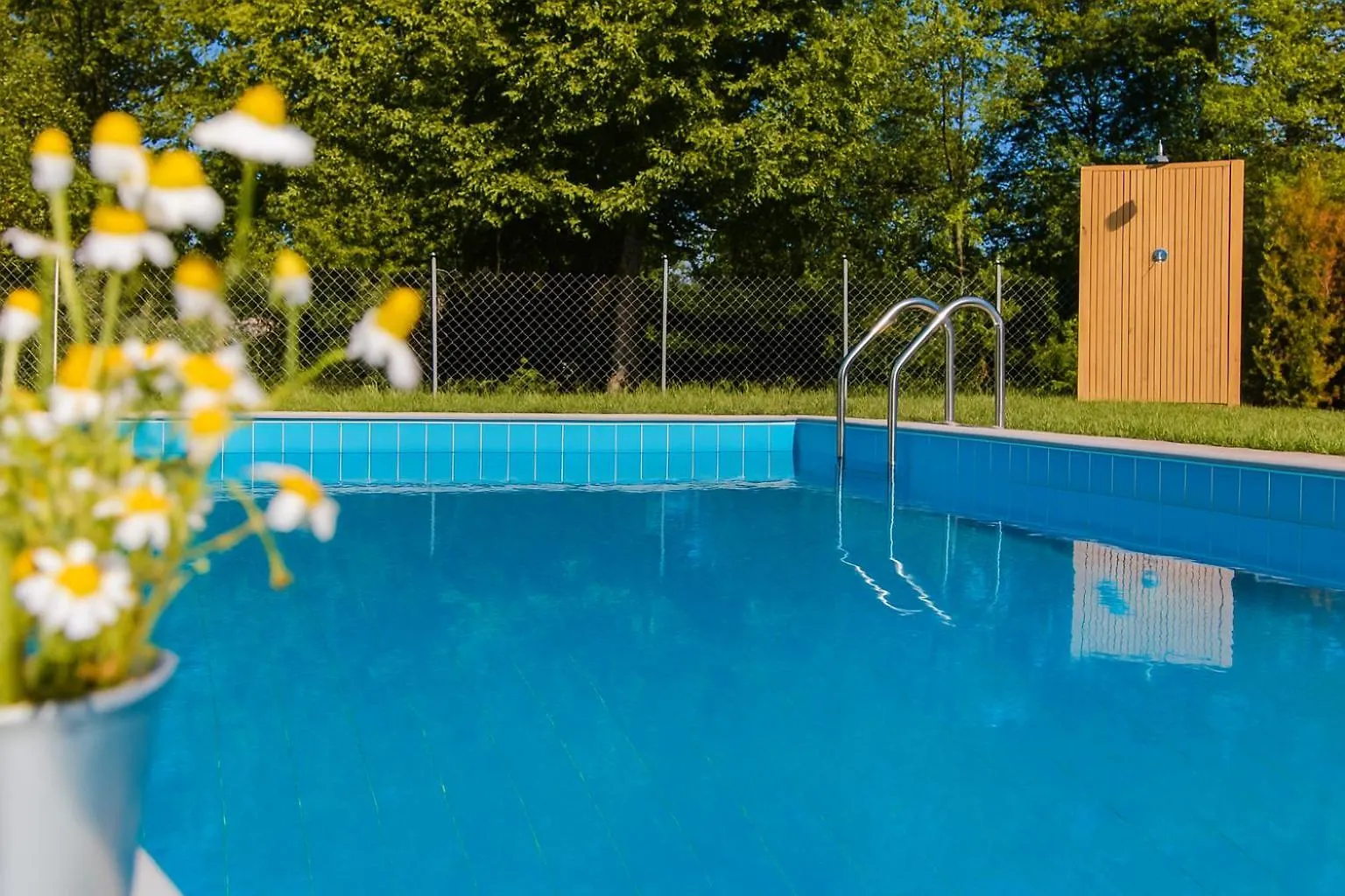 Aristotelia Gi Ikies - Olympiada Poolside Retreats